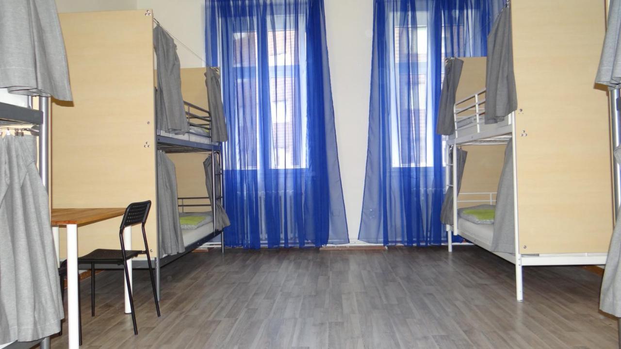Sokolska Youth Hostel Прага Экстерьер фото