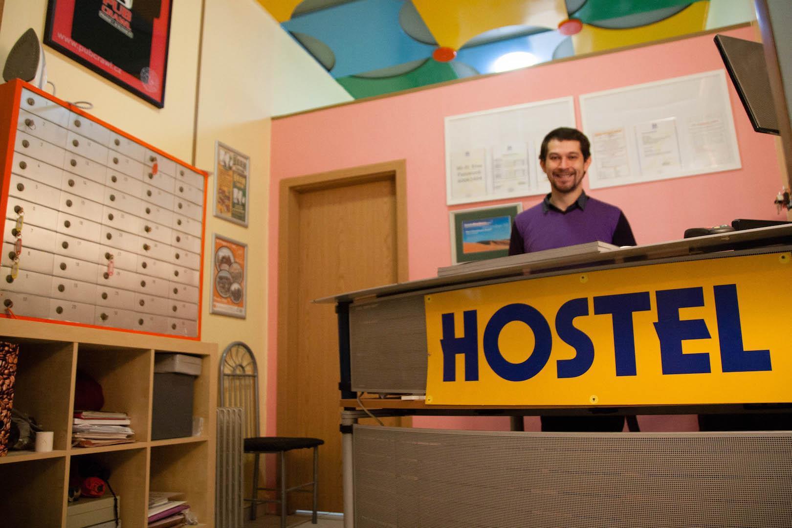 Sokolska Youth Hostel Прага Экстерьер фото