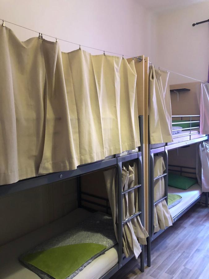 Sokolska Youth Hostel Прага Экстерьер фото