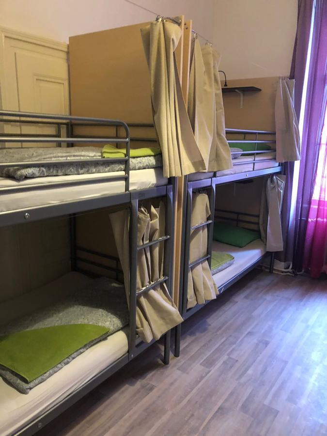 Sokolska Youth Hostel Прага Экстерьер фото