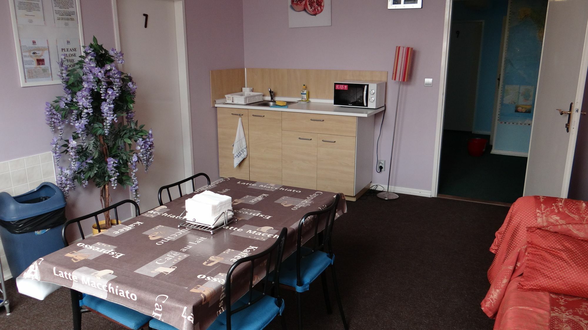 Sokolska Youth Hostel Прага Экстерьер фото